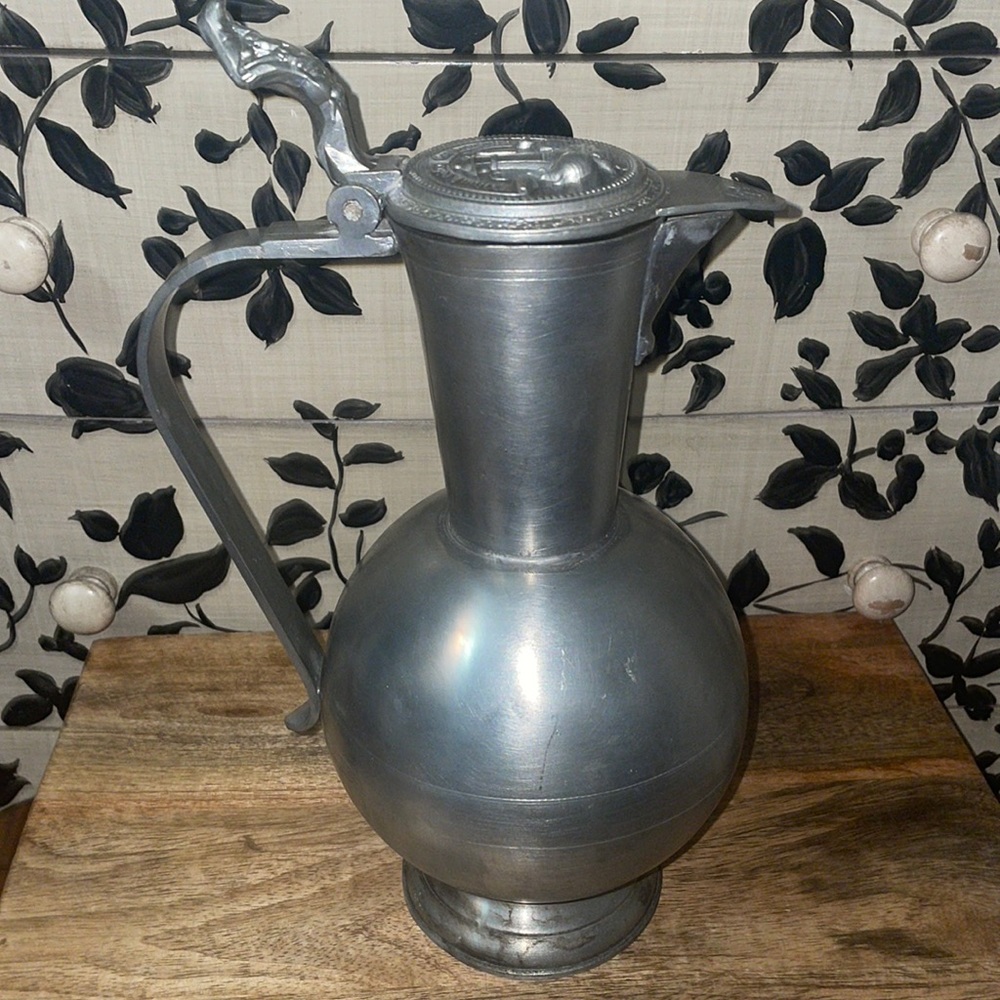 🖤Pewter Vintage Pitcher